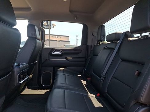 Used 2023 Chevrolet Silverado 1500 LTZ AWD/4WD image 9