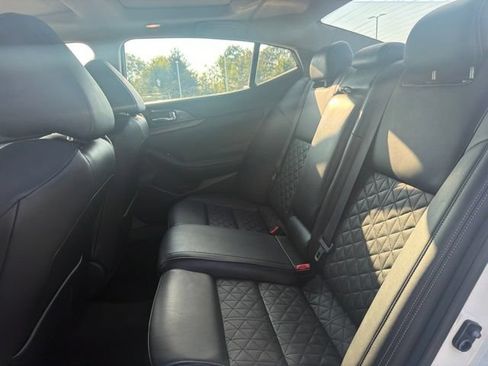 Used 2016 Nissan Maxima Platinum FWD image 13
