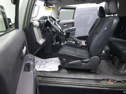 Used 2012 Toyota FJ Cruiser 4WD w/ Convenience Pkg image 17