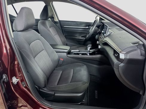 Used 2023 Nissan Altima 2.5 SV FWD image 25