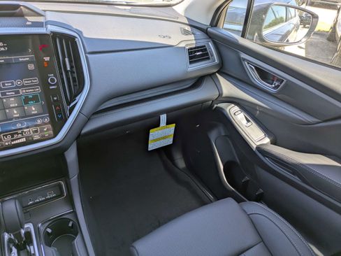 New 2026 Subaru Ascent Limited image 18