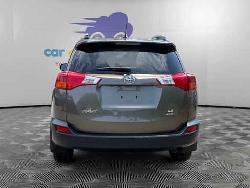 Used 2014 Toyota RAV4 LE AWD/4WD image 4