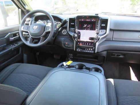 Used 2026 RAM 2500 Big Horn AWD/4WD image 14