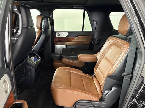 Used 2023 Lincoln Navigator L Reserve AWD/4WD image 27
