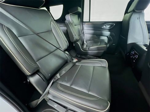 Used 2023 Chevrolet Suburban Premier image 26