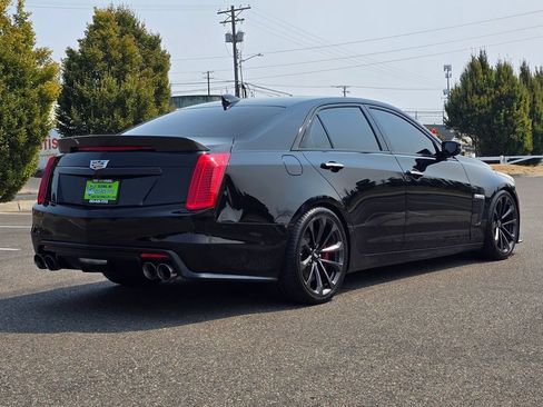 Used 2019 Cadillac CTS V w/ Carbon Fiber Package RWD image 5