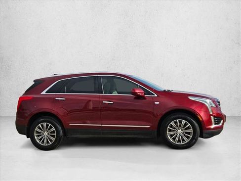 Used 2017 Cadillac XT5 Luxury w/ Driver Awareness Package image 4