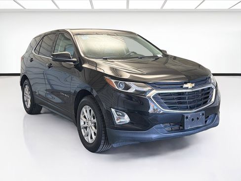 Used 2019 Chevrolet Equinox LT w/ Driver Convenience Package image 3