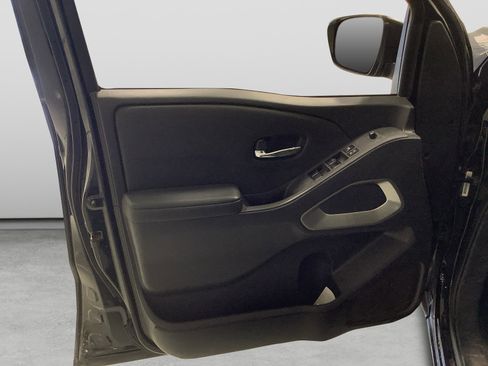 Used 2022 Nissan Frontier SV RWD image 10