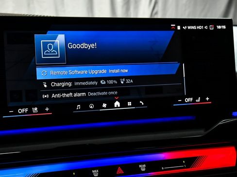 Used 2025 BMW M5 w/ Executive Package image 30