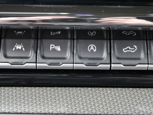 Used 2023 Chevrolet Silverado 1500 ZR2 w/ Technology Package image 68