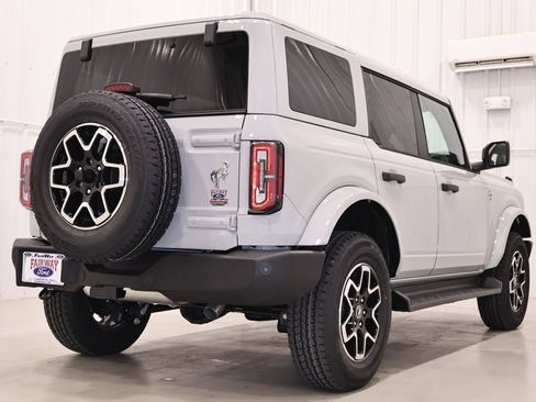 New 2026 Ford Bronco Outer Banks AWD/4WD image 9