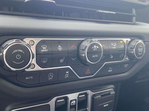 New 2026 Jeep Gladiator Rubicon AWD/4WD image 21