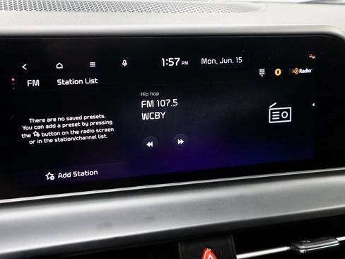 Used 2025 Kia Seltos SX w/ SX Sunroof Package AWD/4WD image 3