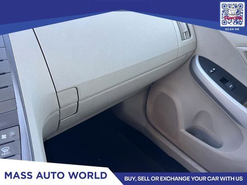 Used 2012 Toyota Prius Five image 10