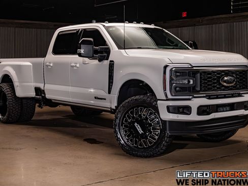 Used 2026 Ford F350 Platinum AWD/4WD image 1