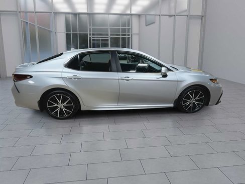 Used 2023 Toyota Camry SE w/ Convenience Package AWD/4WD image 9