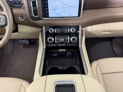 Used 2023 GMC Yukon Denali w/ LPO, Floor Liner Package image 16
