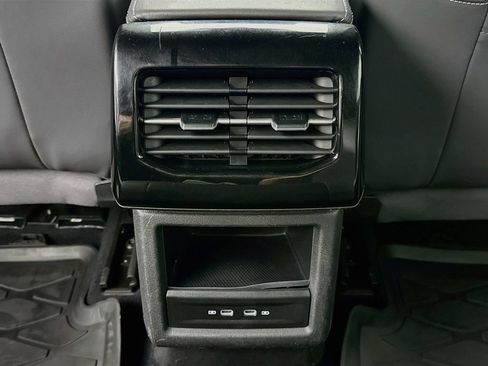Used 2024 Volkswagen ID.4 2WD image 29