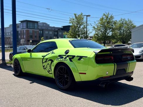 Used 2019 Dodge Challenger SRT Hellcat RWD image 4