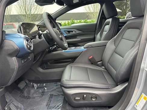 New 2026 Chevrolet Equinox EV LT image 19