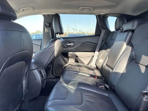 Used 2023 Jeep Cherokee Altitude Lux image 9