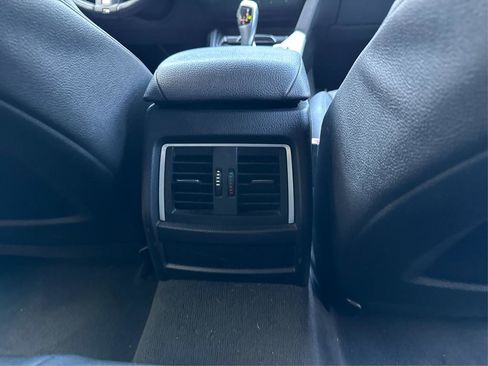 Used 2016 BMW 320i Sedan image 42