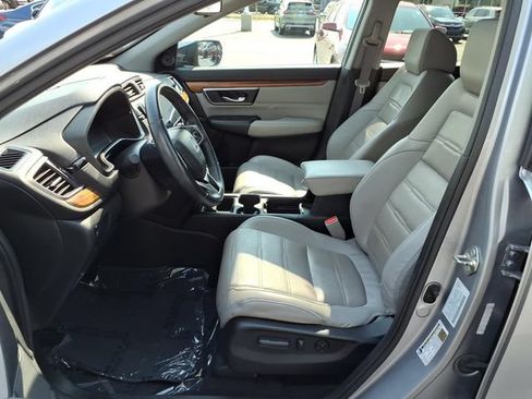 Used 2017 Honda CR-V Touring image 4