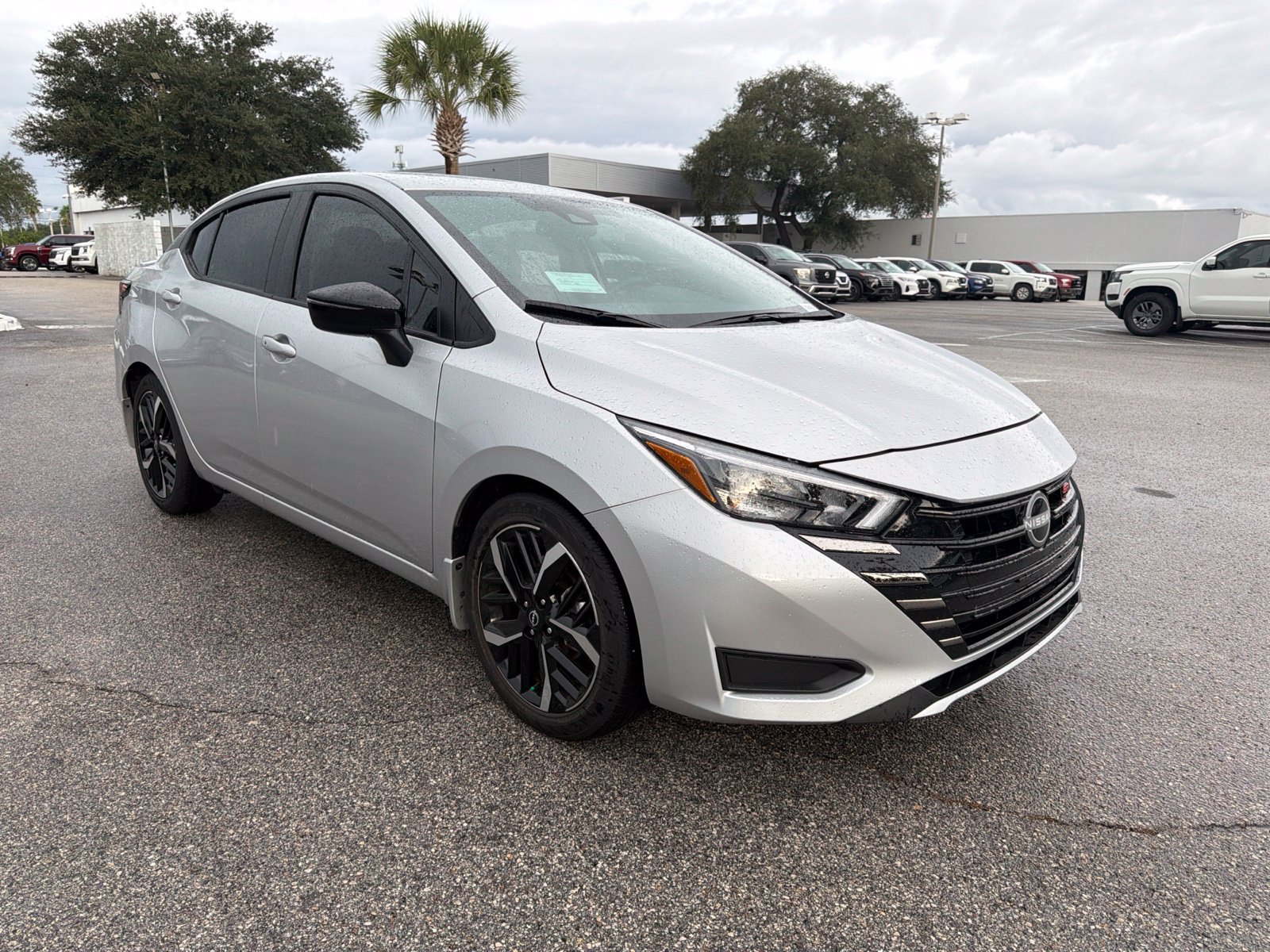 Used 2025 Nissan Versa SR w/ Trunk Package FWD image 3