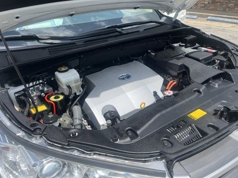 Used 2018 Toyota Highlander XLE image 11