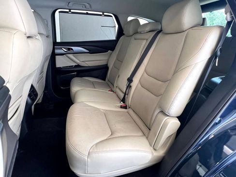 Used 2019 MAZDA CX-9 Touring w/ Touring Premium Package image 10