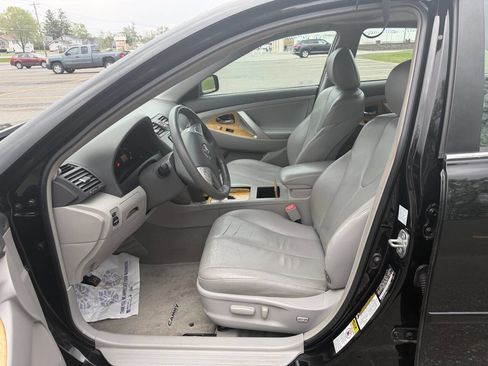 Used 2007 Toyota Camry XLE FWD image 9