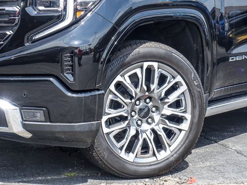 Used 2026 GMC Sierra 1500 Denali Ultimate AWD/4WD image 3