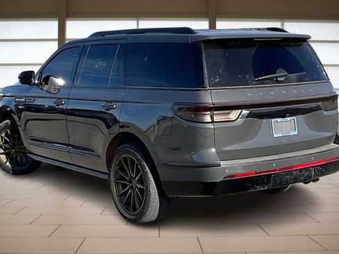 Used 2022 Lincoln Navigator Black Label image 13