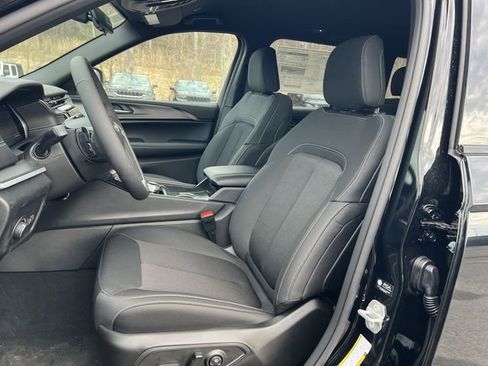 New 2026 Jeep Grand Cherokee Laredo AWD/4WD image 15