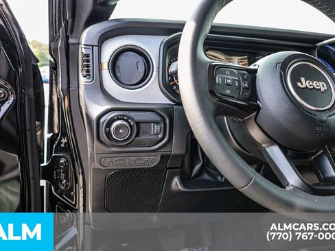 Used 2025 Jeep Wrangler Unlimited Sport AWD/4WD image 25