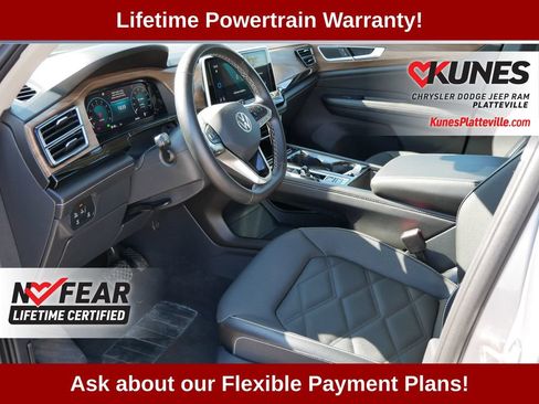 Used 2025 Volkswagen Atlas SE AWD/4WD image 13