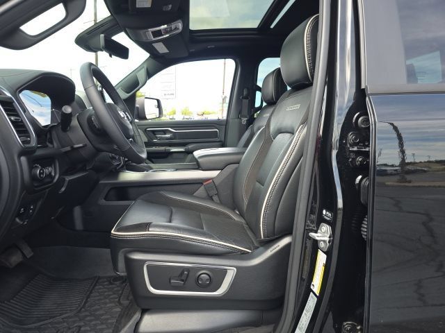 Used 2025 RAM 1500 Laramie w/ Night Edition AWD/4WD image 13