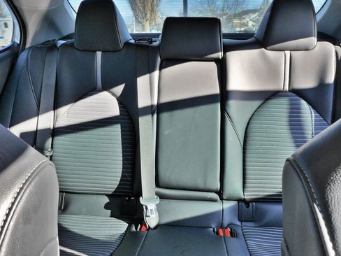 Used 2020 Toyota Camry SE image 29