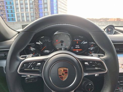 Used 2017 Porsche 911 Carrera S image 19