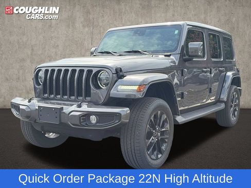 Used 2021 Jeep Wrangler Unlimited Sahara AWD/4WD image 4