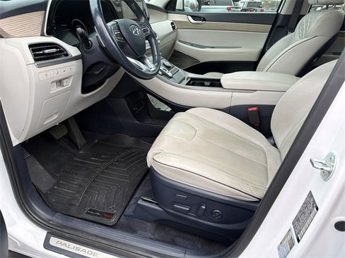 Used 2021 Hyundai Palisade Limited image 9