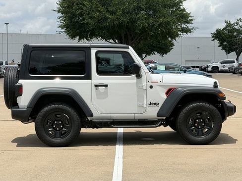Used 2025 Jeep Wrangler Sport AWD/4WD image 3