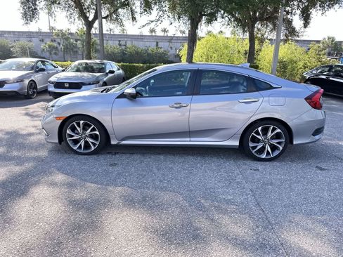 Used 2020 Honda Civic Touring image 3