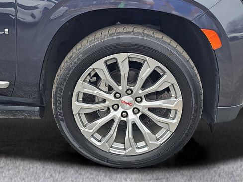 Used 2023 GMC Yukon Denali image 5