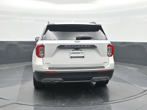 Used 2020 Ford Explorer XLT w/ Equipment Group 202A RWD image 17