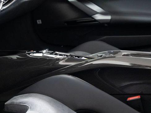 Used 2022 Ferrari SF90 Spider AWD/4WD image 6