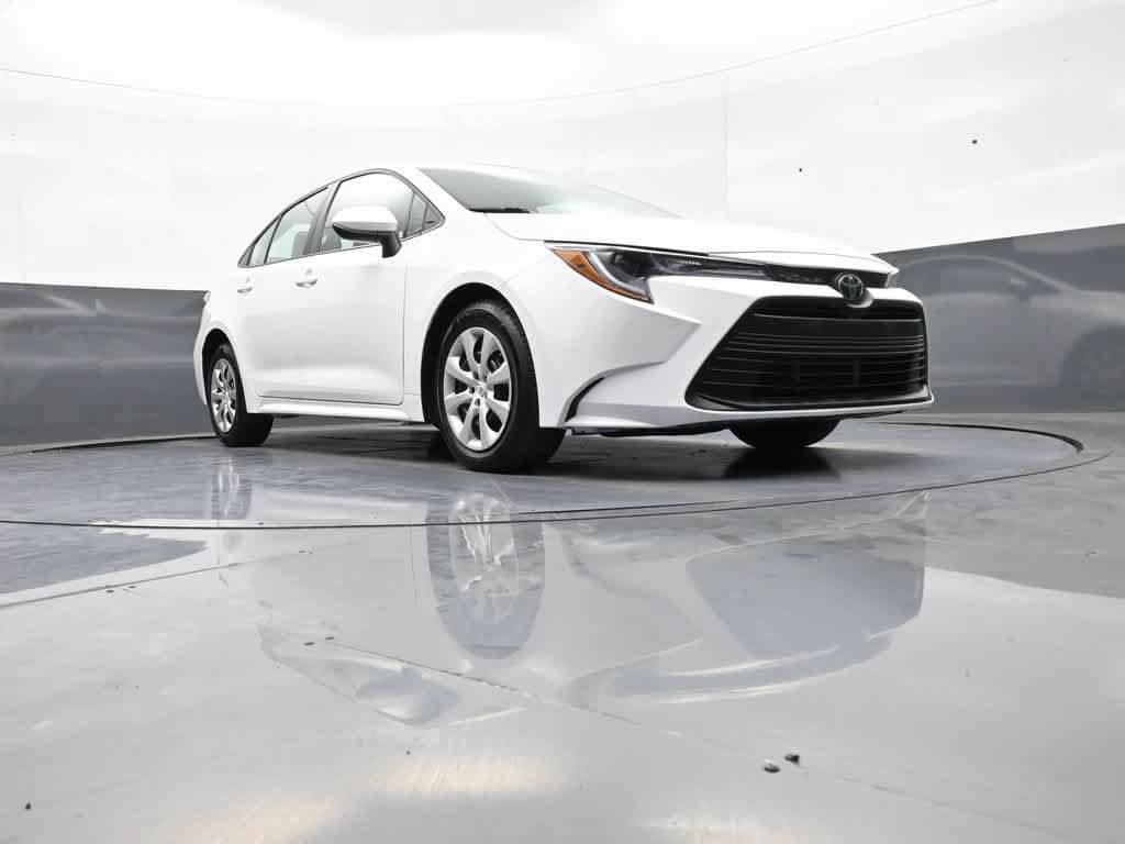 Used 2026 Toyota Corolla LE FWD image 26