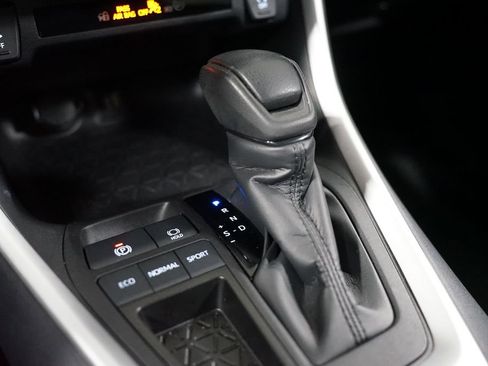 Certified 2024 Toyota RAV4 LE FWD image 21