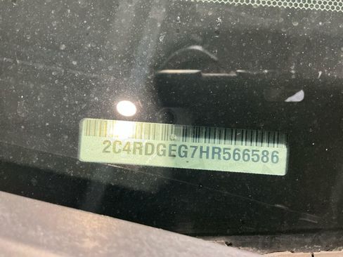 Used 2017 Dodge Grand Caravan GT FWD image 11